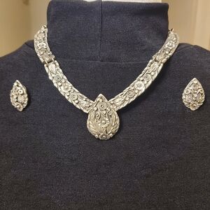Elegant Silver Necklace & Earrings Jewelry Set
